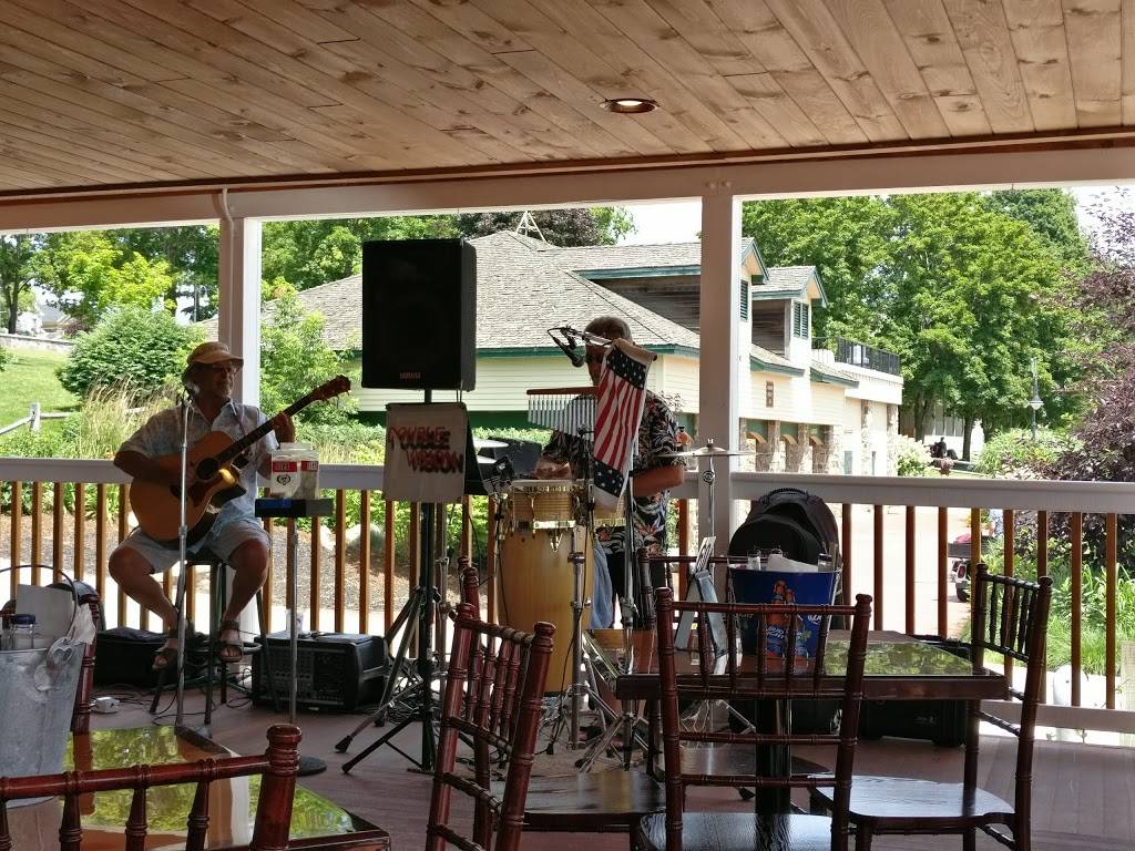 Lake George Beach Club | restaurant | 3 Montcalm St, Lake George, NY 12845, USA | 5186855418 OR +1 518-685-5418