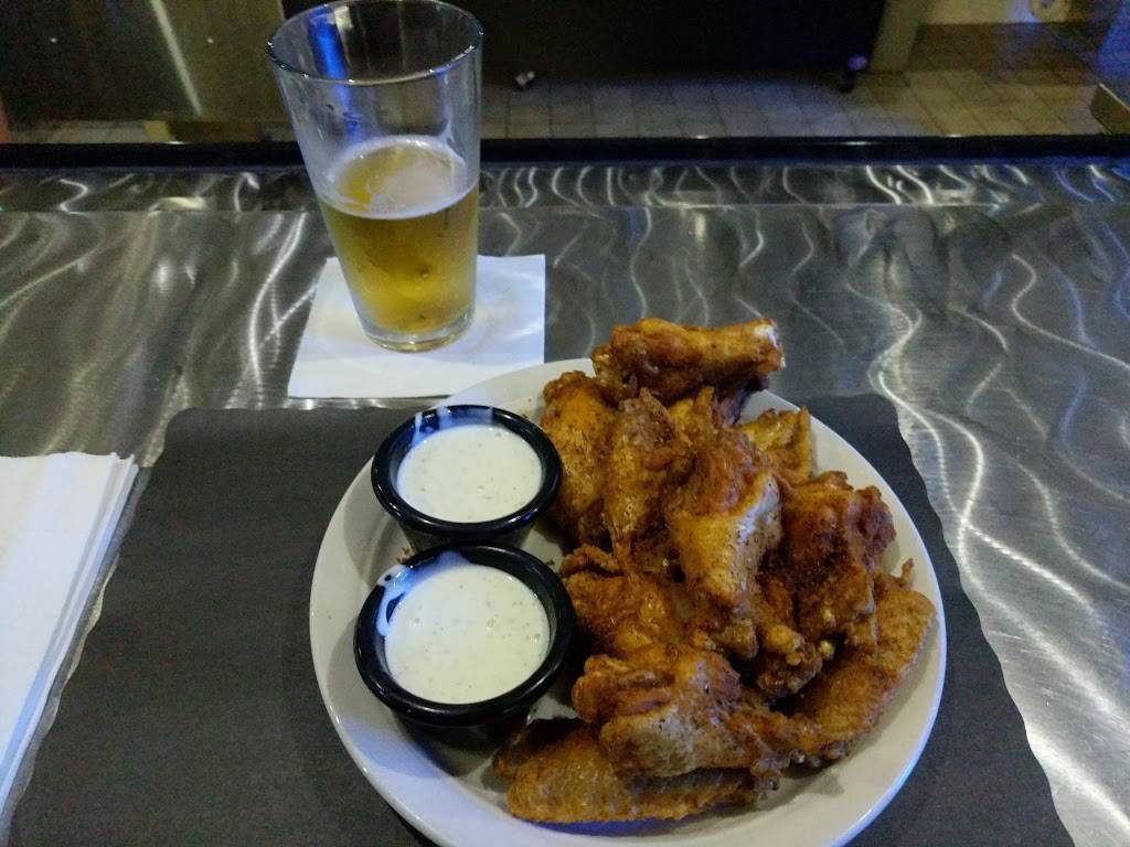 Xlerator Bar & Grille | restaurant | 2168 Darlington Rd, Beaver Falls, PA 15010, USA | 7245814880 OR +1 724-581-4880