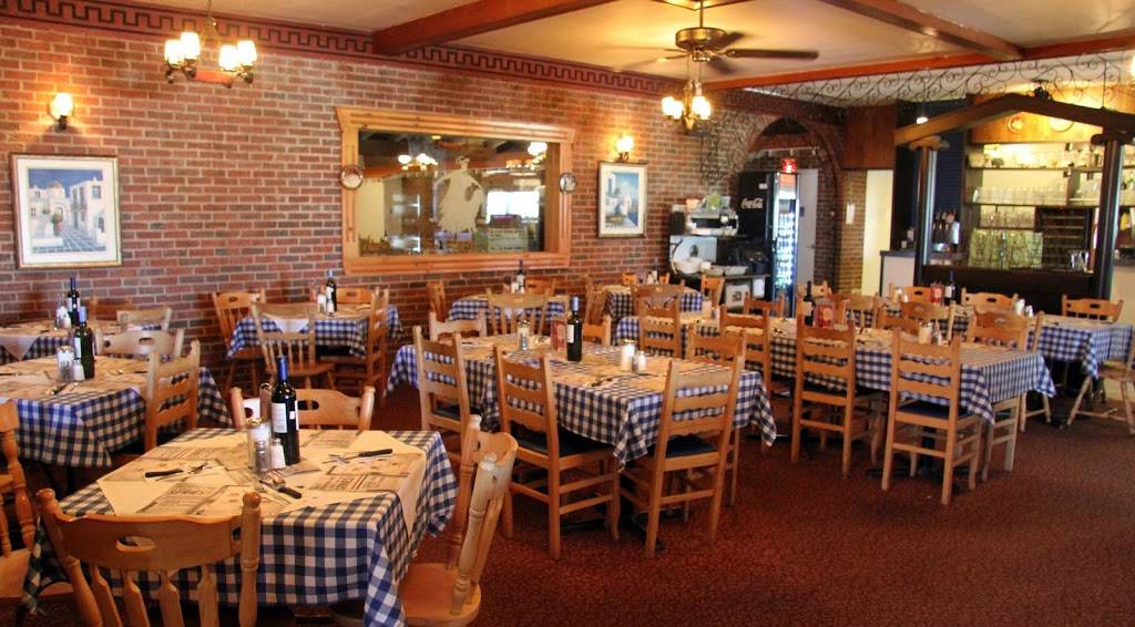 Restaurant Le Grec | restaurant | 9151 Rue Notre Dame O, Trois-Rivières, QC G9B 6T2, Canada | 8193772511 OR +1 819-377-2511