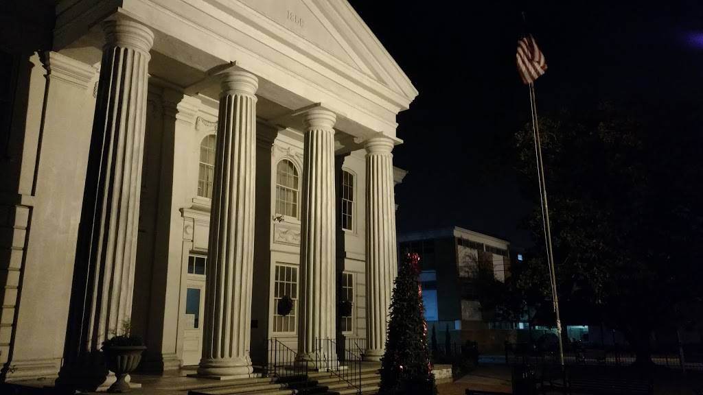 Fremins Restaurant | restaurant | 402 W 3rd St, Thibodaux, LA 70301, USA | 9854490333 OR +1 985-449-0333