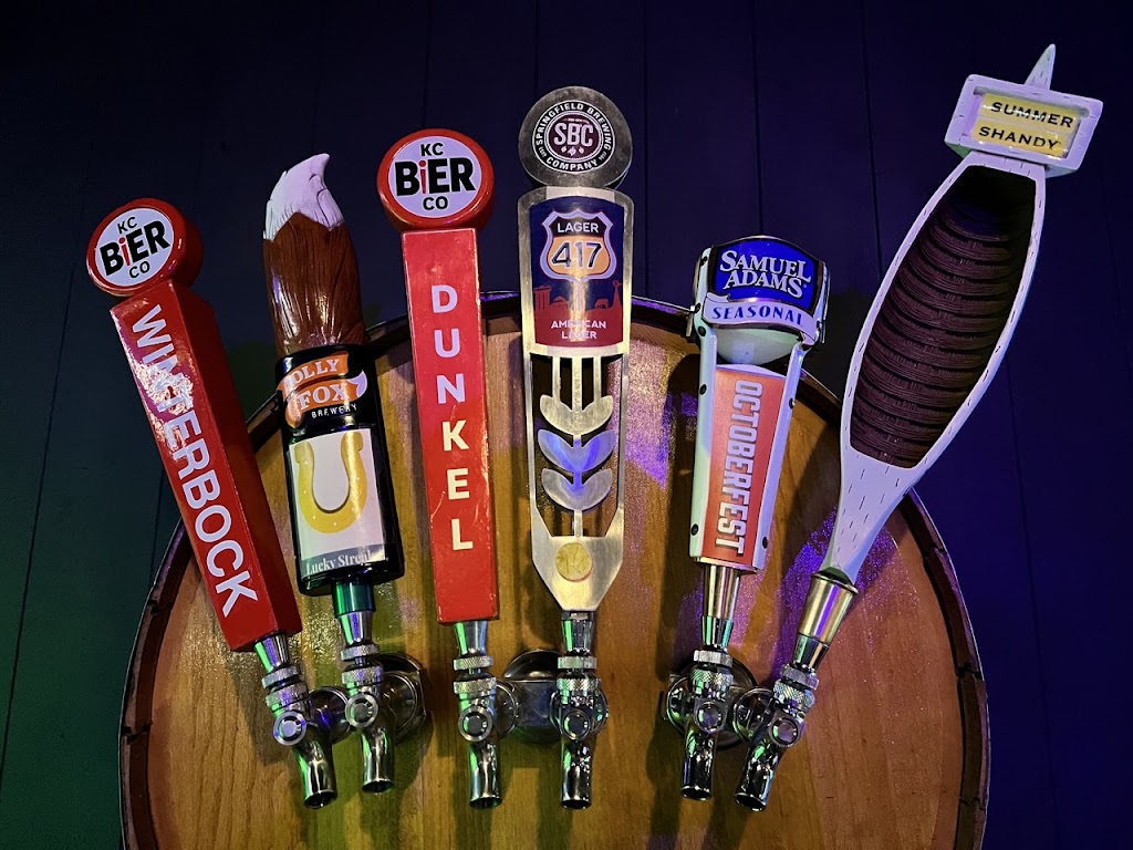 Deepwater Bar | restaurant | 104 S 2nd St, Deepwater, MO 64740, USA | 6606962400 OR +1 660-696-2400