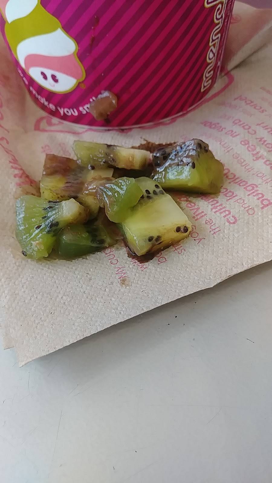 Menchies Frozen Yogurt | bakery | 1120 Townpark Ave Ste 1062, Lake Mary, FL 32746, USA | 4079155715 OR +1 407-915-5715