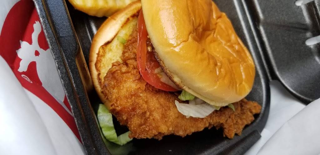 Zaxbys Chicken Fingers & Buffalo Wings | restaurant | 1 NW 10th Ave, Gainesville, FL 32601, USA | 3523778889 OR +1 352-377-8889