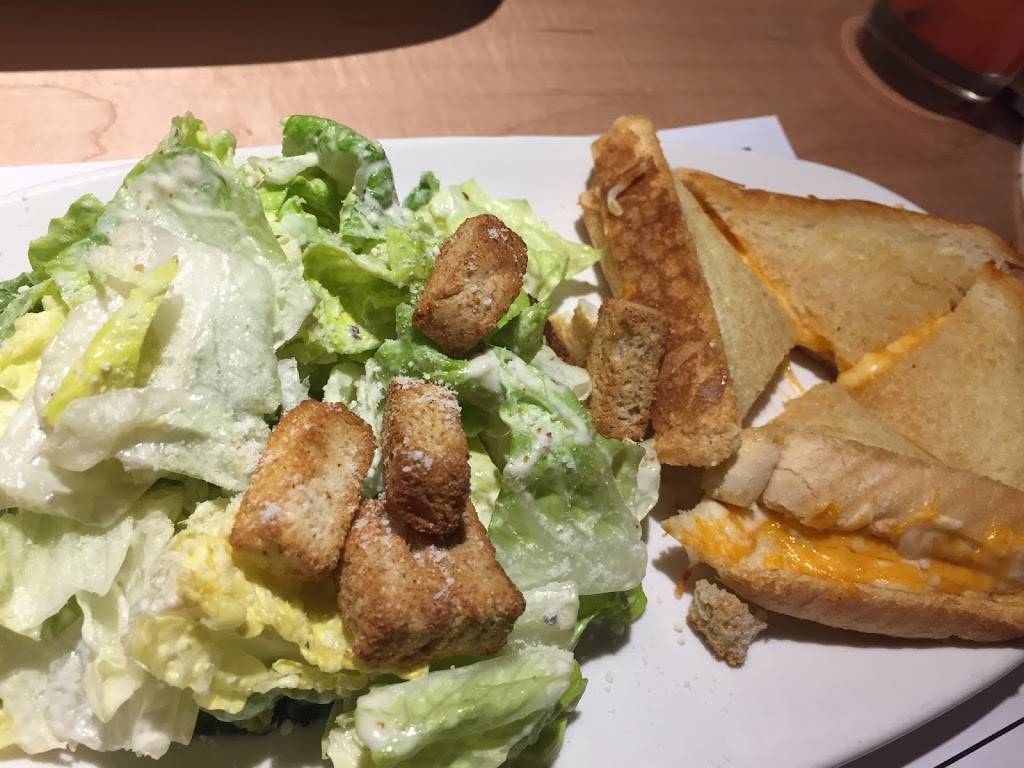 Boston Pizza | restaurant | 390 First St, Collingwood, ON L9Y 1B5, Canada | 7054438776 OR +1 705-443-8776