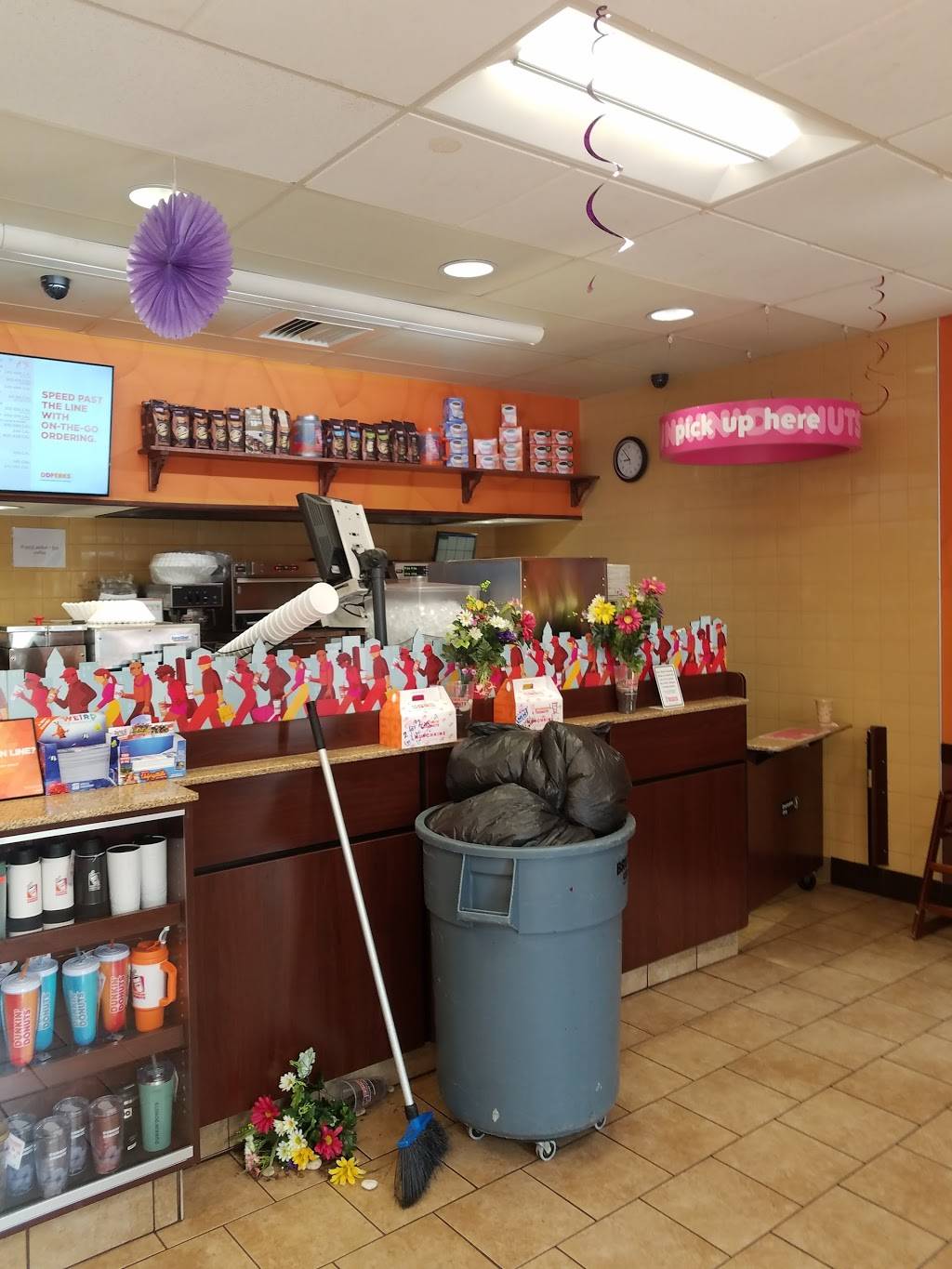 Dunkin | cafe | 864 Whalley Ave, New Haven, CT 06515, USA | 2033971365 OR +1 203-397-1365