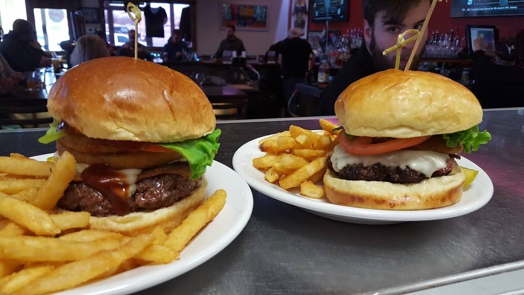 Tailgate Tavern & Marketplace | restaurant | 28 Portsmouth Ave, Stratham, NH 03885, USA | 6035802294 OR +1 603-580-2294