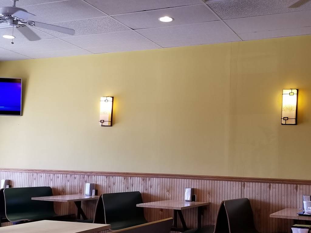 Golden Chicken | restaurant | 537 Solomons Island Rd N, Prince Frederick, MD 20678, USA | 4105355984 OR +1 410-535-5984