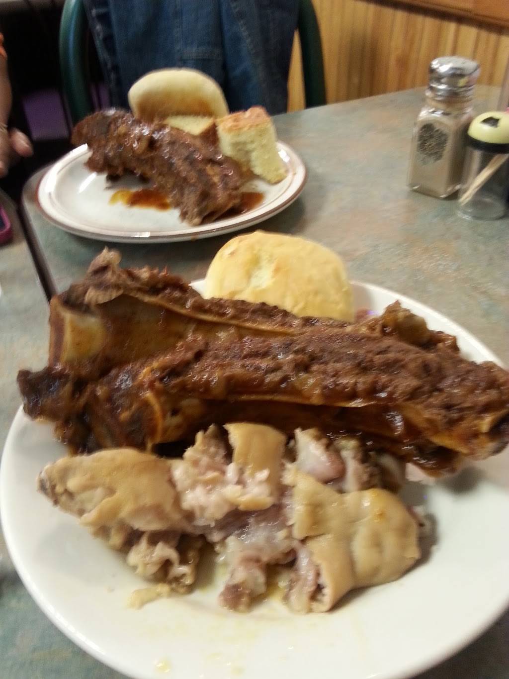 C & Es Restaurant | restaurant | 2201 W Gretna Rd, Gretna, VA 24557, USA | 4346561029 OR +1 434-656-1029