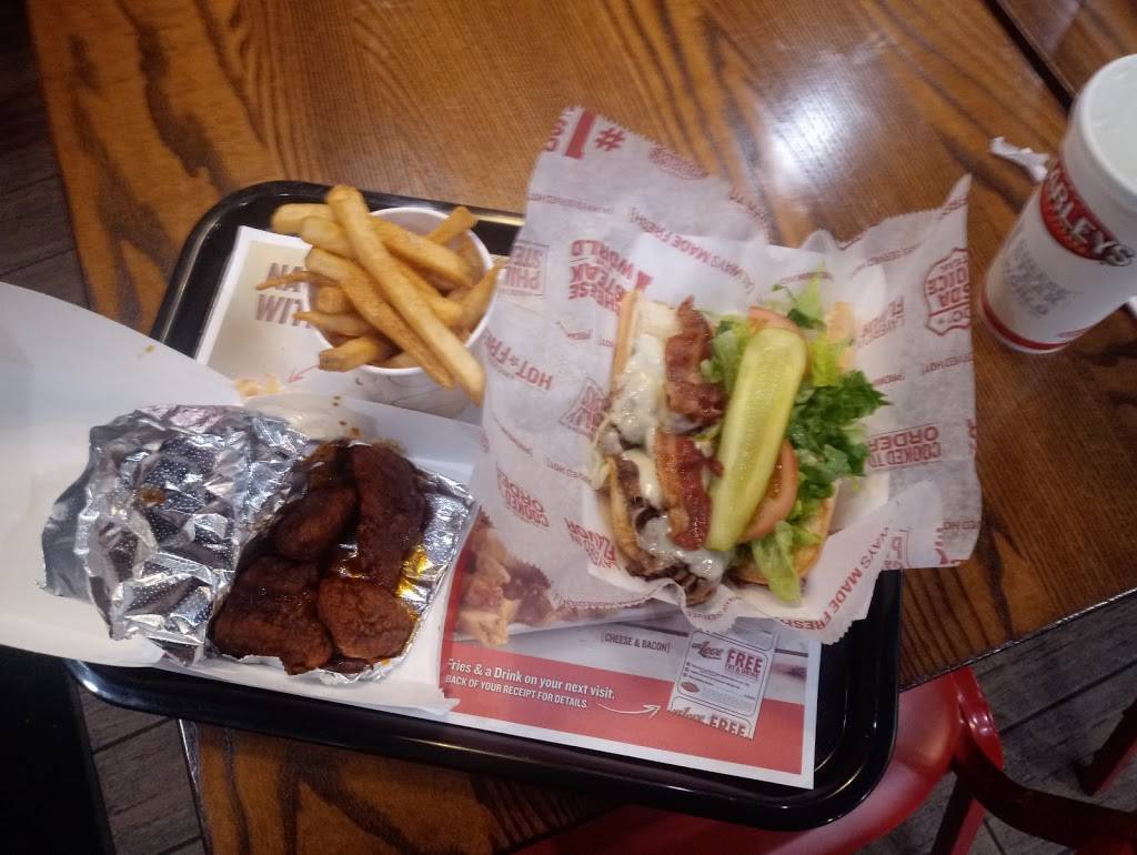 Charleys Philly Steaks | restaurant | 4823 W 79th St, Burbank, IL 60459, USA | 7089211279 OR +1 708-921-1279