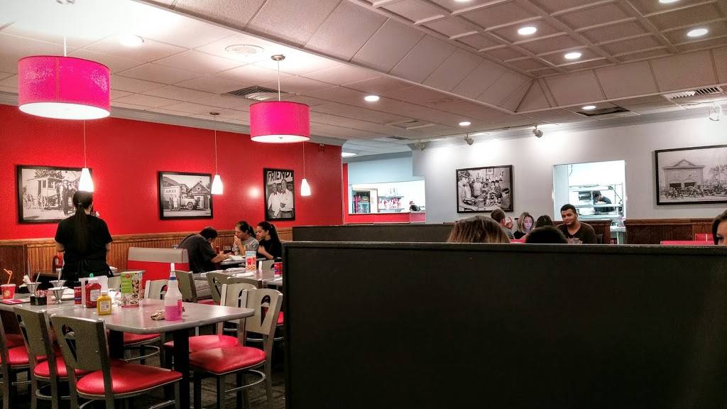 Friendlys | restaurant | 1100 Delsea Dr, Glassboro, NJ 08028, USA | 8565892488 OR +1 856-589-2488