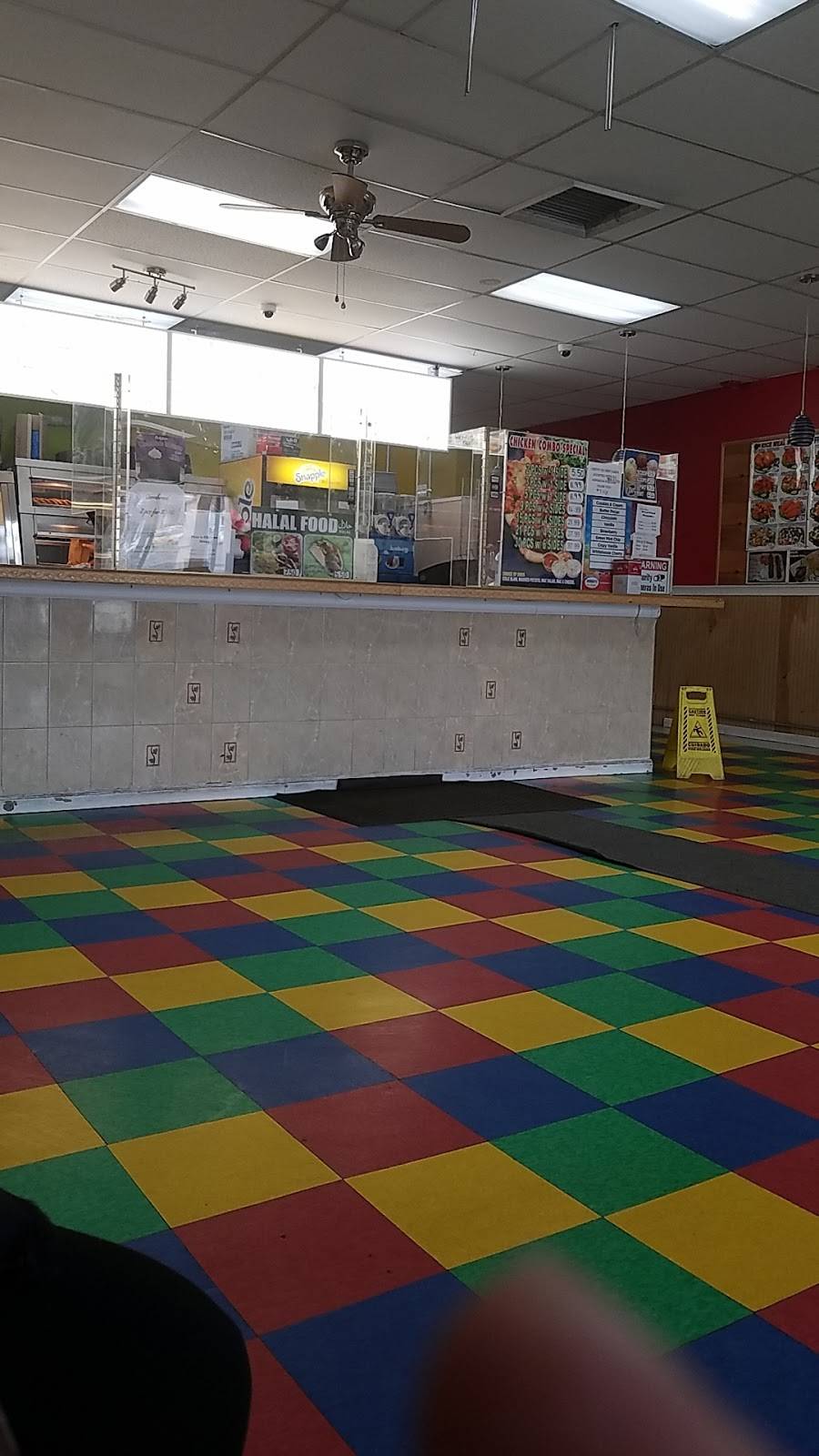 Super Kennedy Fried Chicken | restaurant | 136 Lake St, Newburgh, NY 12550, USA | 8455621013 OR +1 845-562-1013