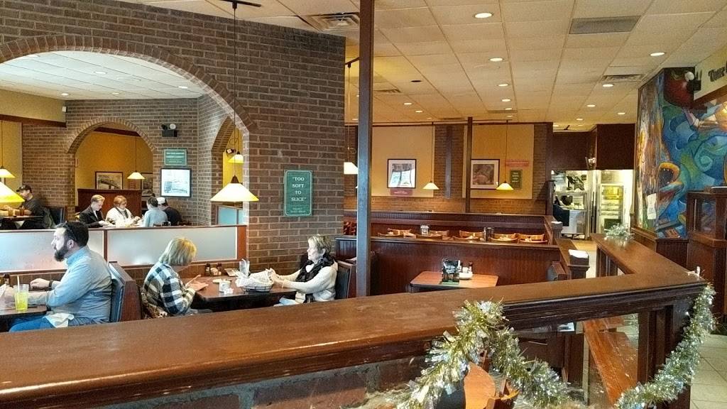 OCharley’s Restaurant & Bar | restaurant | 5031 Hixson Pike, Hixson, TN 37343, USA | 4238778966 OR +1 423-877-8966