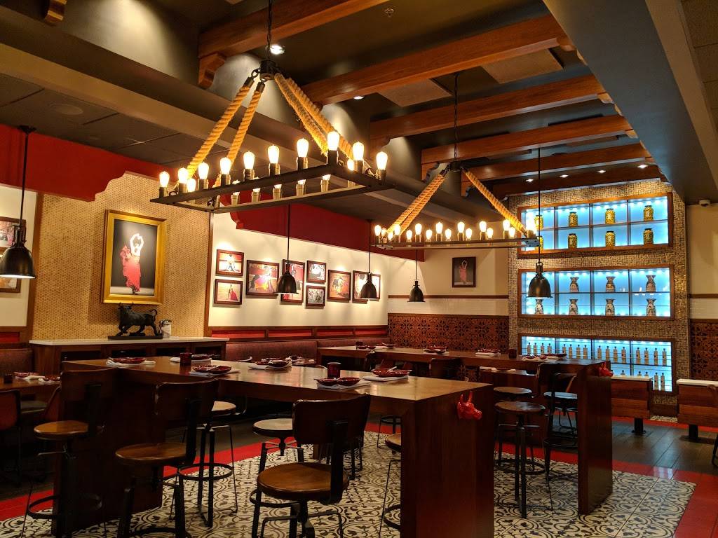 Artesano Vino Tapas Y Mas | restaurant | 1321 Herr Ln #130, Louisville, KY 40222, USA | 5027082196 OR +1 502-708-2196