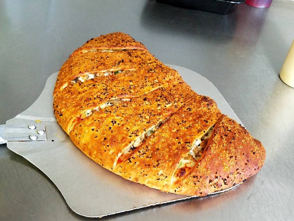 Foxs Pizza Den | restaurant | 4 Traders Alley, Buckhannon, WV 26201, USA | 3044727222 OR +1 304-472-7222