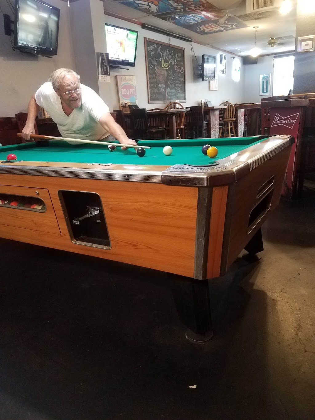 Frankies Bar & Grill | restaurant | 945 N Powers Blvd, Colorado Springs, CO 80915, USA | 7195744881 OR +1 719-574-4881