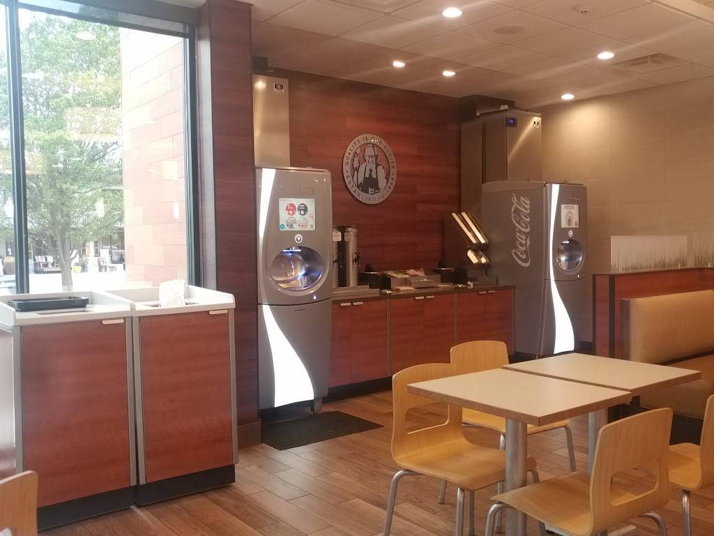 Wendys | restaurant | 2570 Dempster Street, Des Plaines, IL 60016, USA | 8478272849 OR +1 847-827-2849