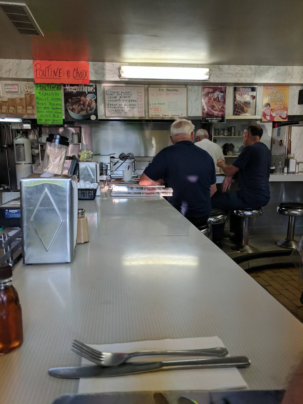 Casse-Croute BH | restaurant | 1143 Rue Galt O, Sherbrooke, QC J1H 2A3, Canada | 8193469060 OR +1 819-346-9060