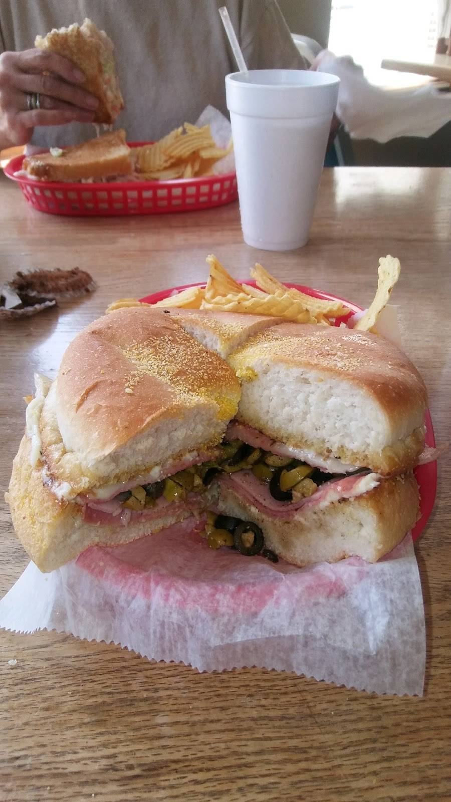 Wanigan Eatery | restaurant | 1905 S Wenona St, Bay City, MI 48706, USA | 9898928303 OR +1 989-892-8303