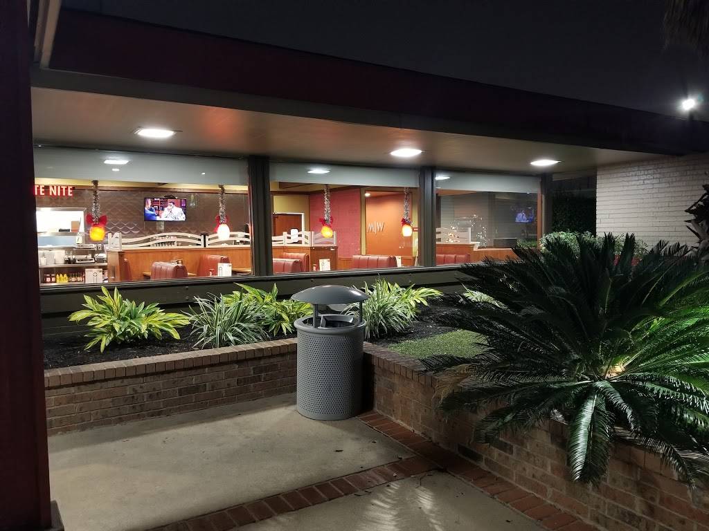 Dennys | restaurant | 2320 S, Interregional Hwy, Austin, TX 78704, USA | 5124474584 OR +1 512-447-4584