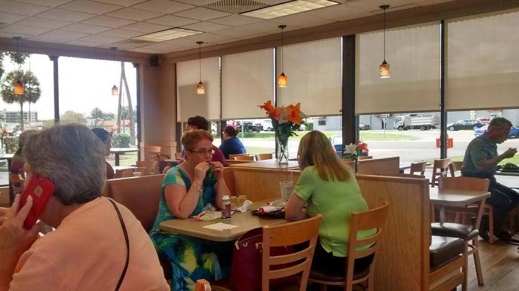 Wendys | restaurant | 1203 S Woodland Blvd, DeLand, FL 32720, USA | 3867368213 OR +1 386-736-8213