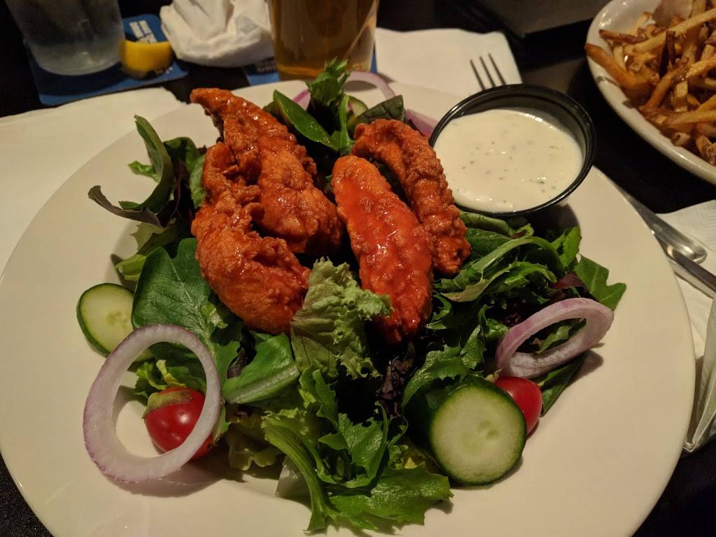 Lakeside Bar & Grille | restaurant | 97 Boston Turnpike, Shrewsbury, MA 01545, USA | 5084253543 OR +1 508-425-3543