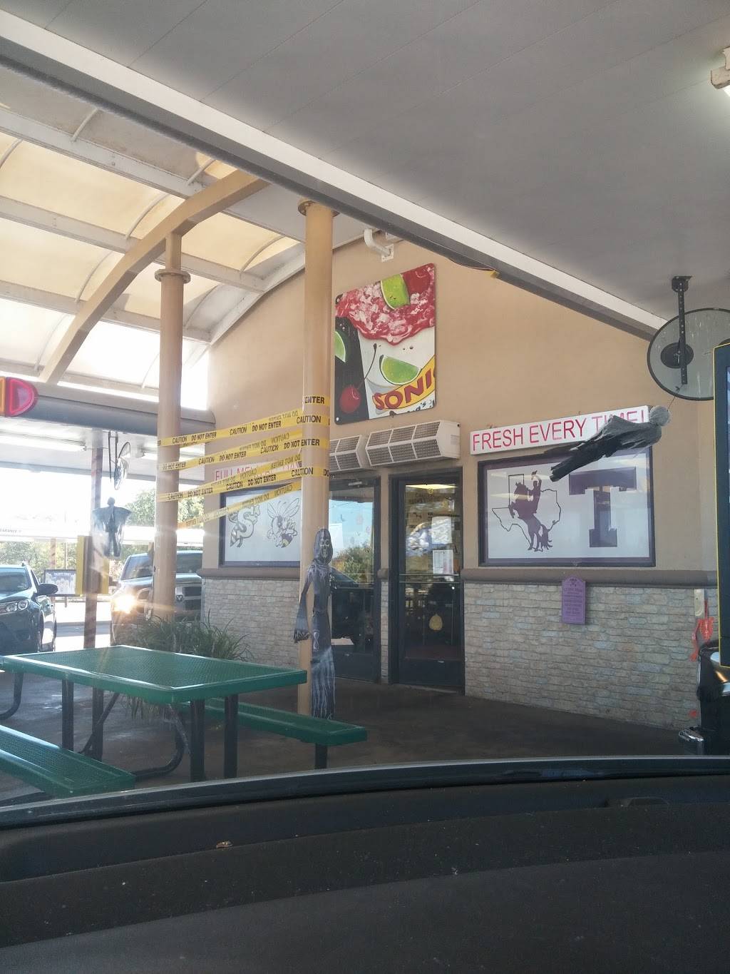 Sonic Drive-In | restaurant | 1086 W Washington St, Stephenville, TX 76401, USA | 2549657666 OR +1 254-965-7666