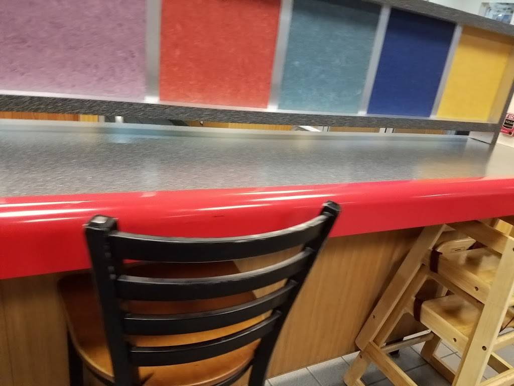 KFC | restaurant | 3028 Reflection Dr, Naperville, IL 60564, USA | 3313056826 OR +1 331-305-6826