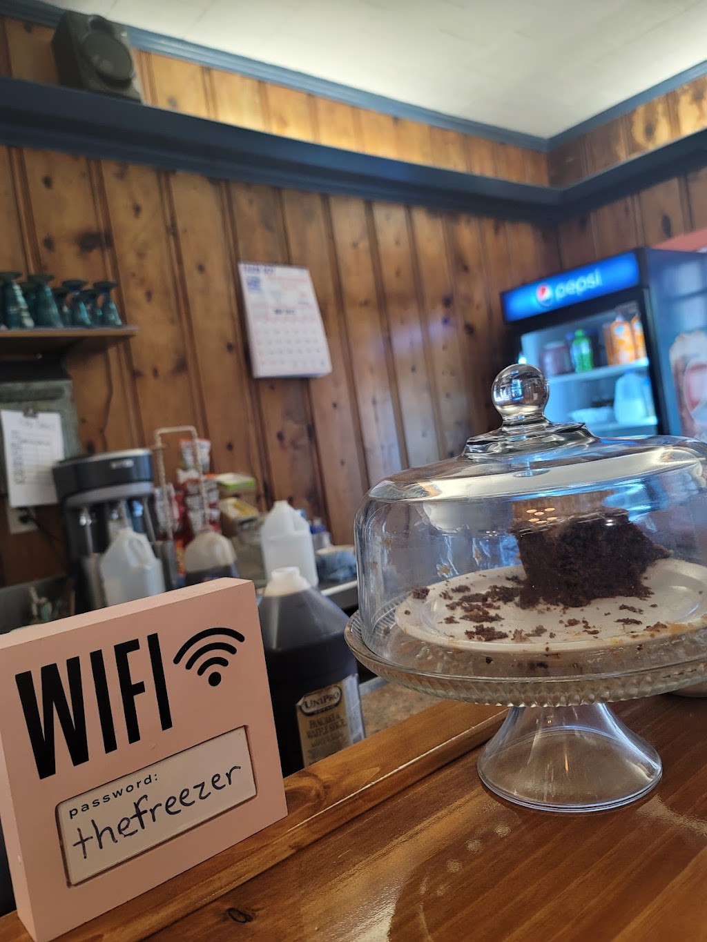 Freezer | cafe | 626 Main St #529, Tell City, IN 47586, USA | 8125478814 OR +1 812-547-8814