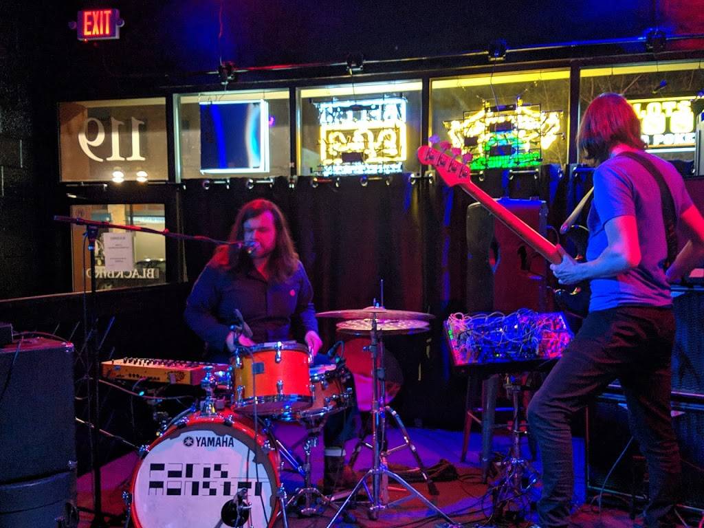 NOLAs Rock Bar | restaurant | 119 W Main St, Urbana, IL 61801, USA | 2175311452 OR +1 217-531-1452