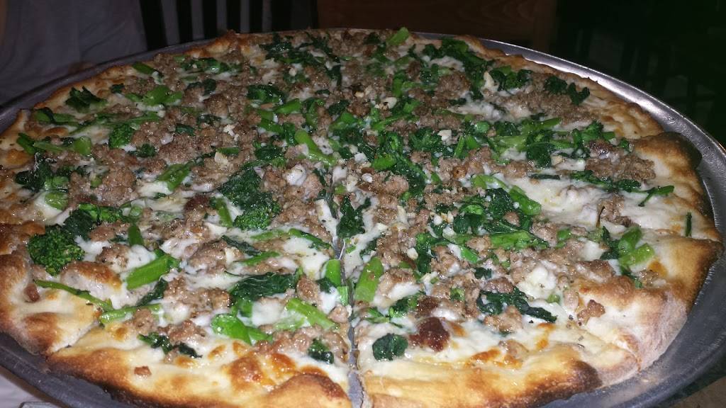 Antonios Italian Style Pizza | restaurant | 12A Bridgeport Ave, Shelton, CT 06484, USA | 2039247499 OR +1 203-924-7499