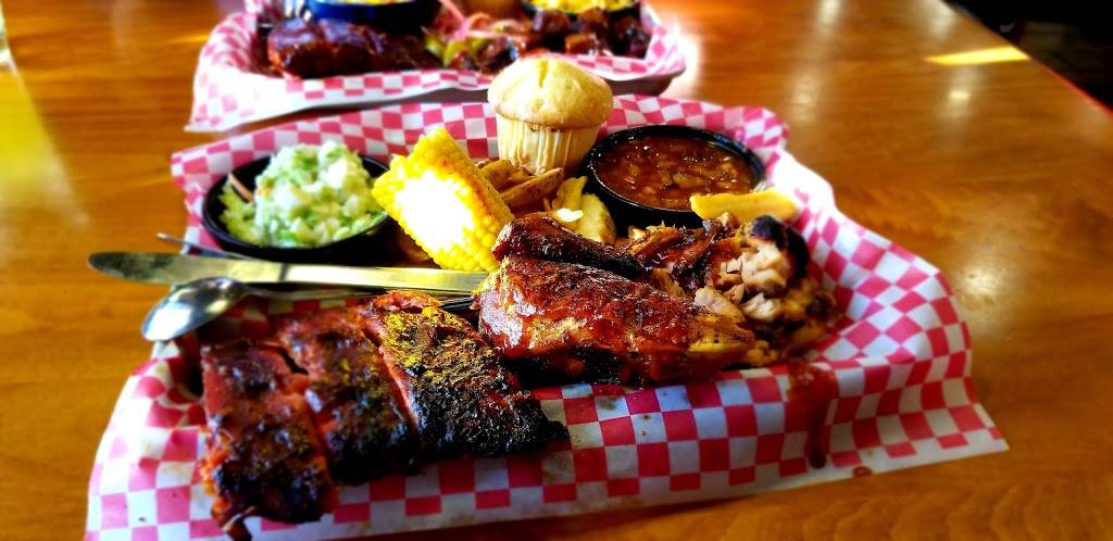 Famous Daves Bar-B-Que | restaurant | 790 W Winton Ave, Hayward, CA 94545, USA | 5107822030 OR +1 510-782-2030