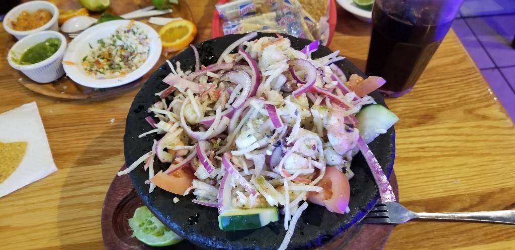 Las Islas Marias | restaurant | 3243 N Pulaski Rd, Chicago, IL 60641, USA | 7736287144 OR +1 773-628-7144