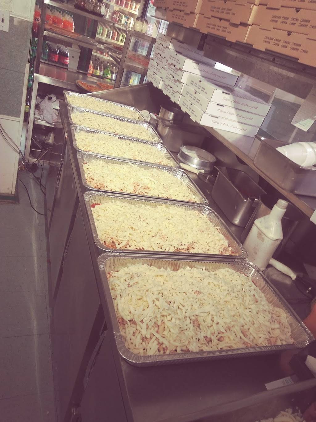 Jacobs Pizza & Italian Cuisine | restaurant | 200 E Broad St, Paulsboro, NJ 08066, USA | 8562245610 OR +1 856-224-5610