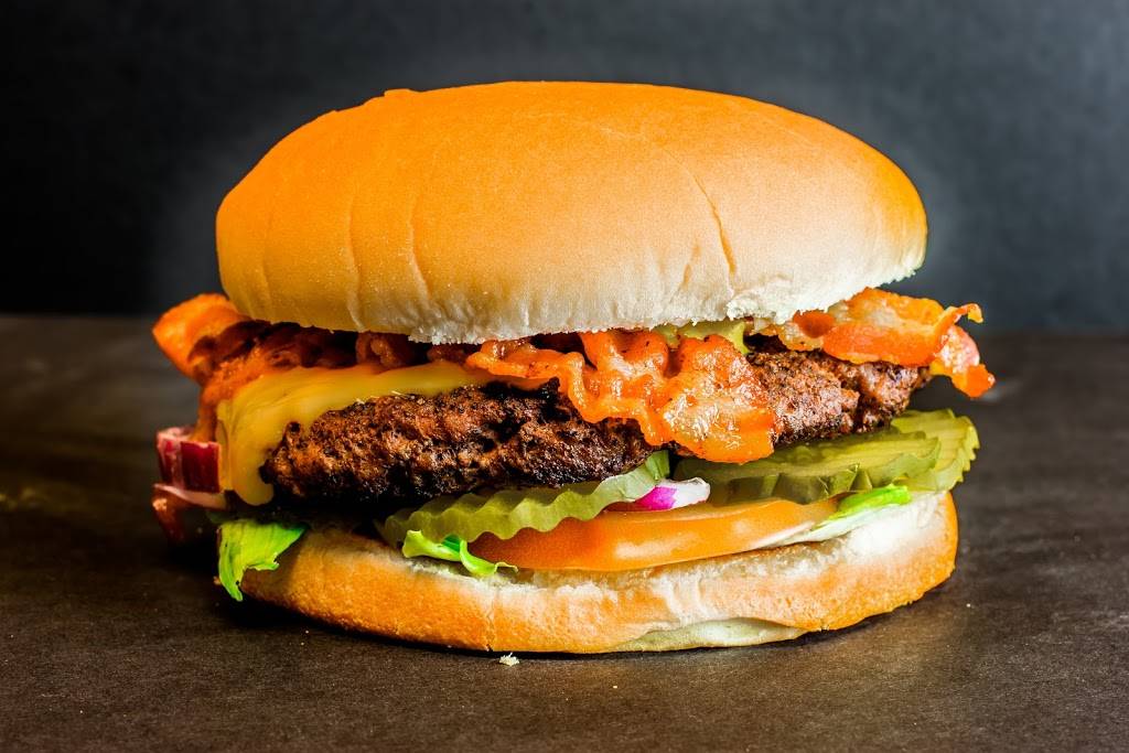 Wolf Den Family Restaurant | restaurant | 1901 W California St, Gainesville, TX 76240, USA | 9406659653 OR +1 940-665-9653