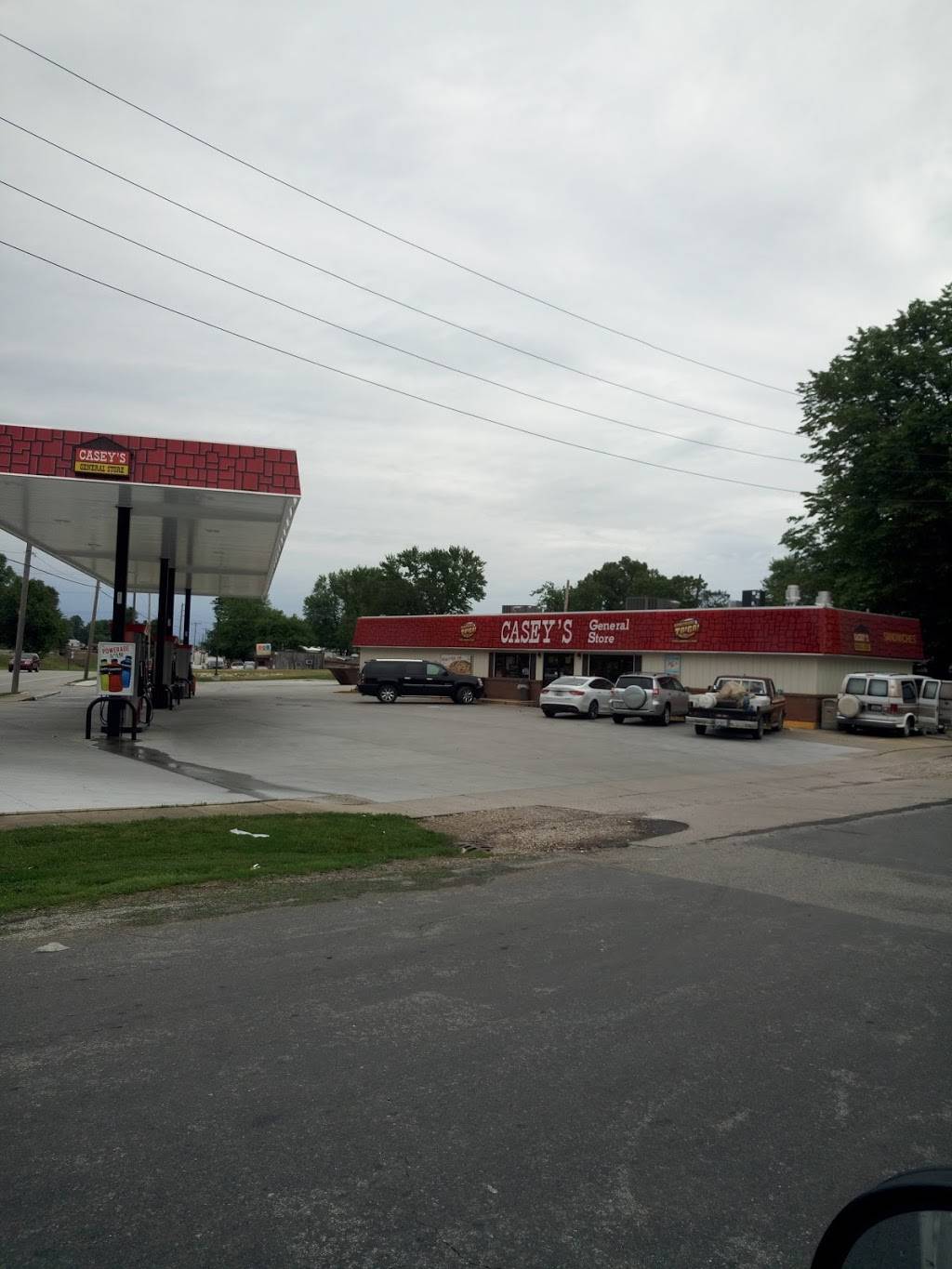 Caseys |  | 620 S State St, Roodhouse, IL 62082, USA | 2175895321 OR +1 217-589-5321