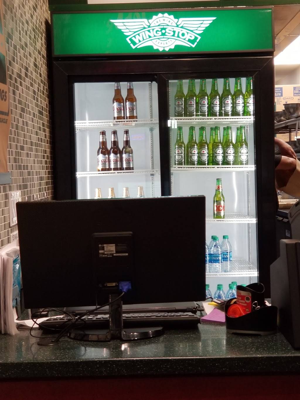 Wingstop | restaurant | 10374 Sepulveda Blvd, Mission Hills, CA 91345, USA | 8188989464 OR +1 818-898-9464