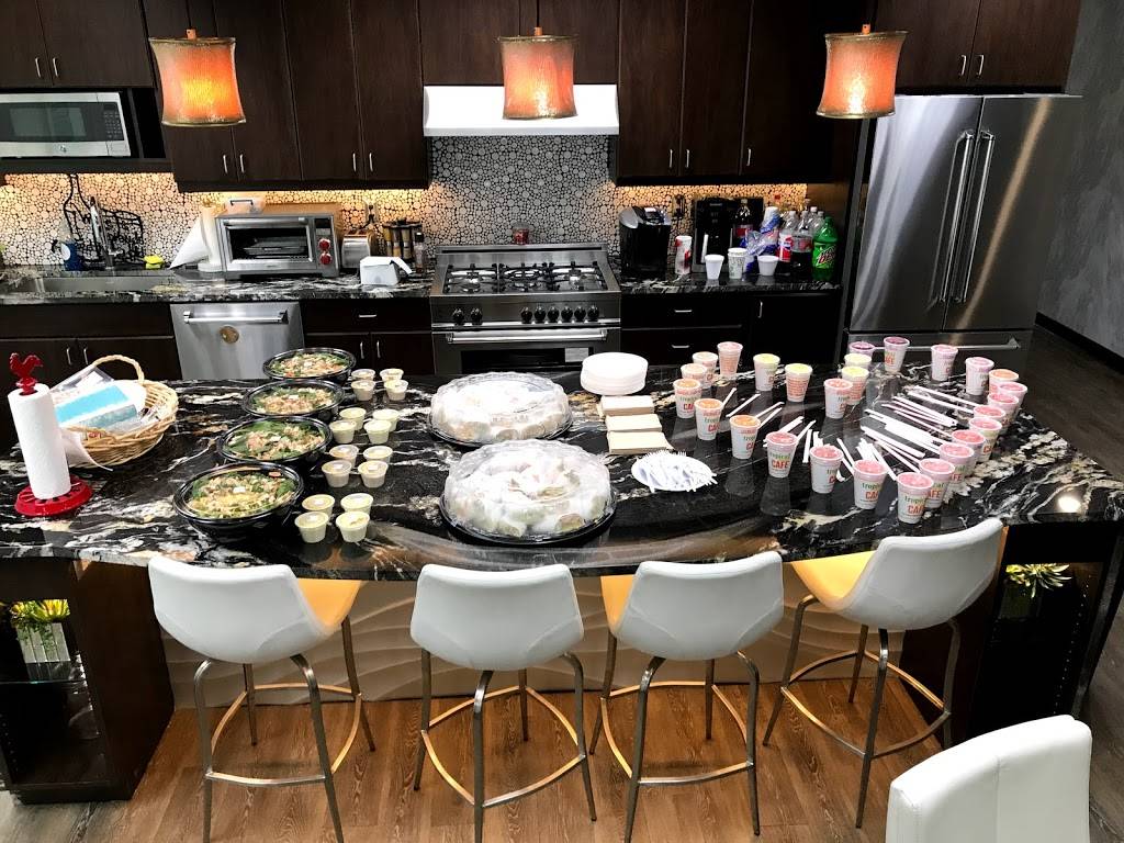 Tropical Smoothie Cafe | restaurant | 5858 Schaefer Rd, Dearborn, MI 48126, USA | 3136361999 OR +1 313-636-1999