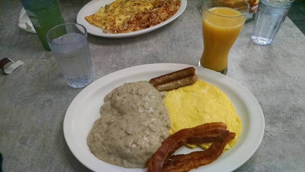 Kristinas Family Cafe | restaurant | 317 Watson St, Ripon, WI 54971, USA | 9207485890 OR +1 920-748-5890