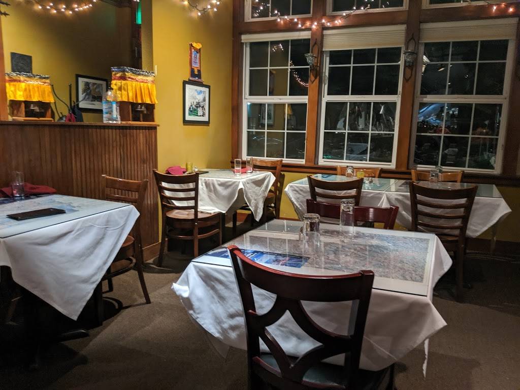 Himalayan Sherpa House | restaurant | 2227 N 56th St, Seattle, WA 98103, USA | 2065960835 OR +1 206-596-0835