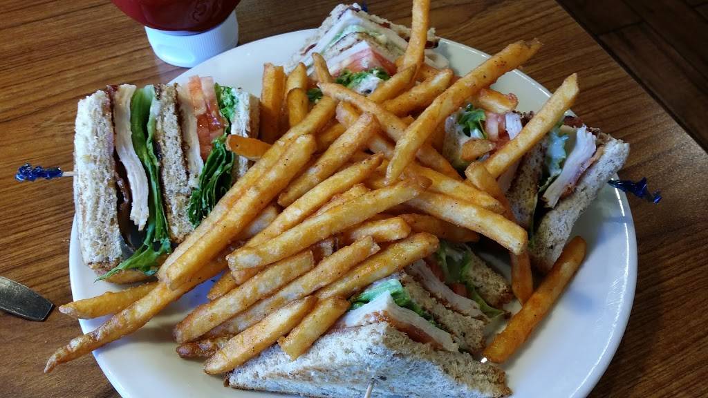 Dennys | restaurant | 327 S Palm Ave, Santa Paula, CA 93060, USA | 8055259500 OR +1 805-525-9500