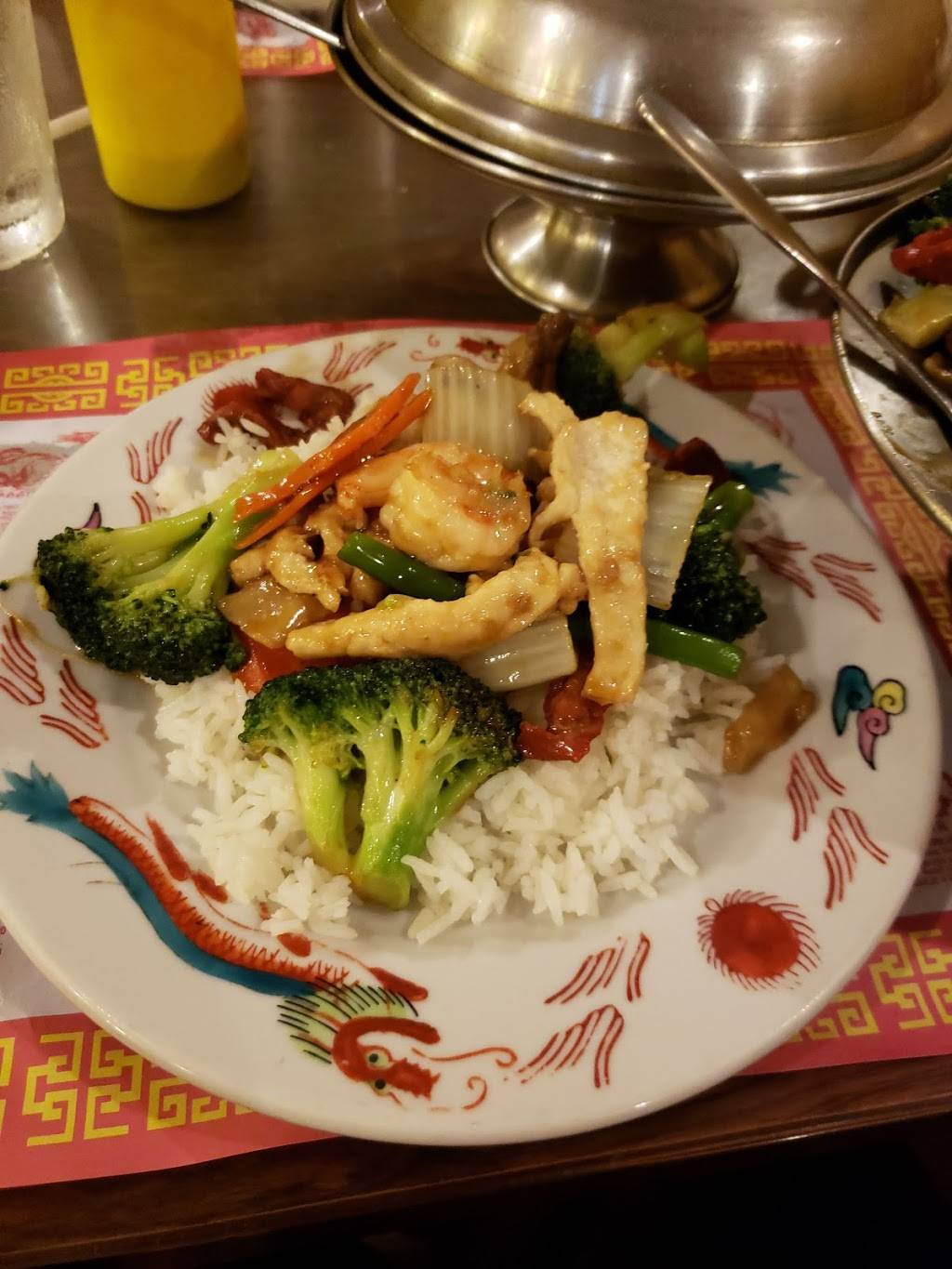 House of China | restaurant | 135 Boardman-Canfield Rd, Youngstown, OH 44512, USA | 3307582307 OR +1 330-758-2307