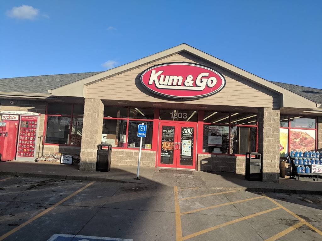 Kum & Go | meal takeaway | 1203 Guthrie St, De Soto, IA 50069, USA | 5158342500 OR +1 515-834-2500