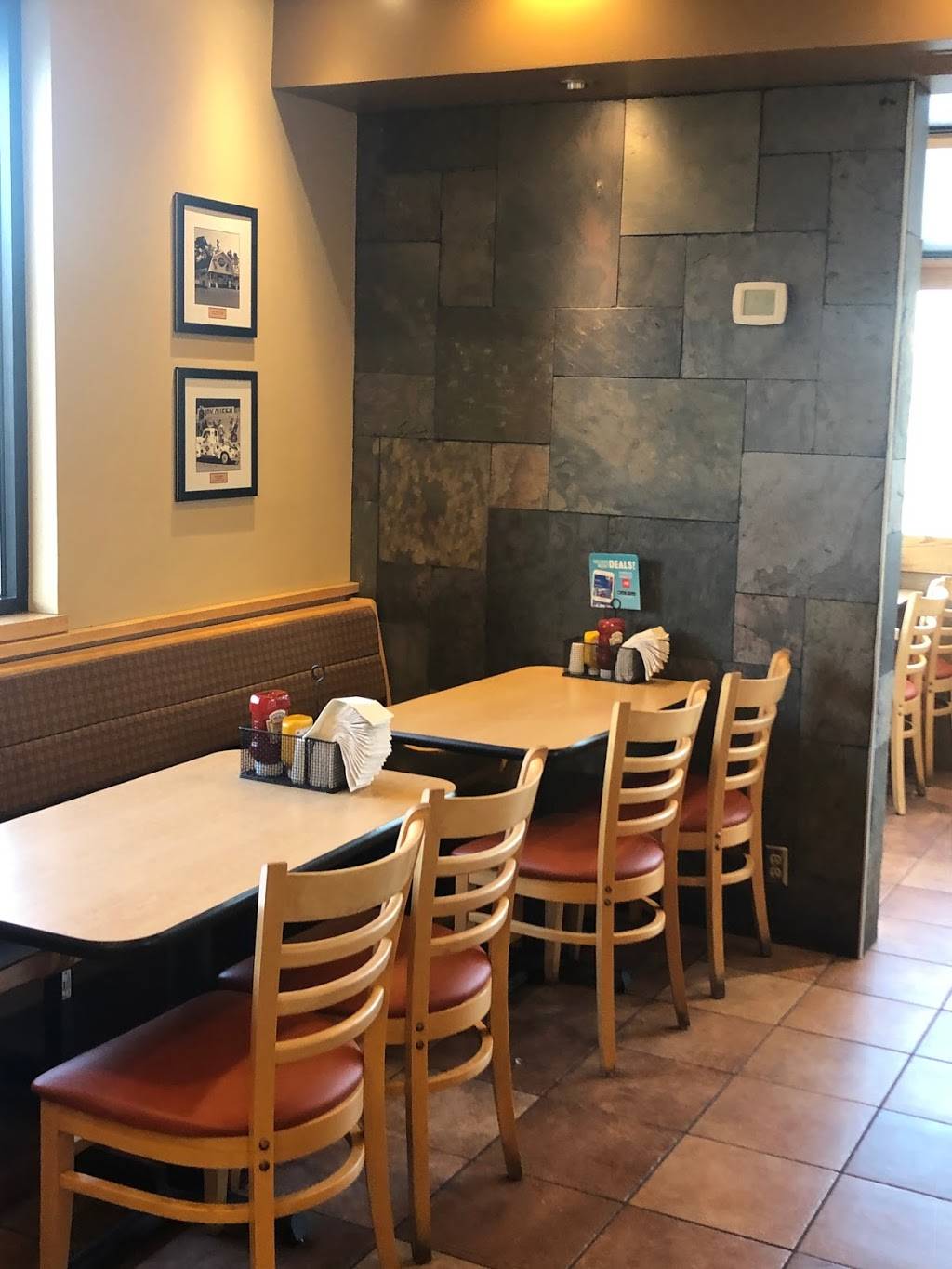 DQ Grill & Chill Restaurant | restaurant | 2015 S Bend Ave, South Bend, IN 46637, USA | 5742711102 OR +1 574-271-1102