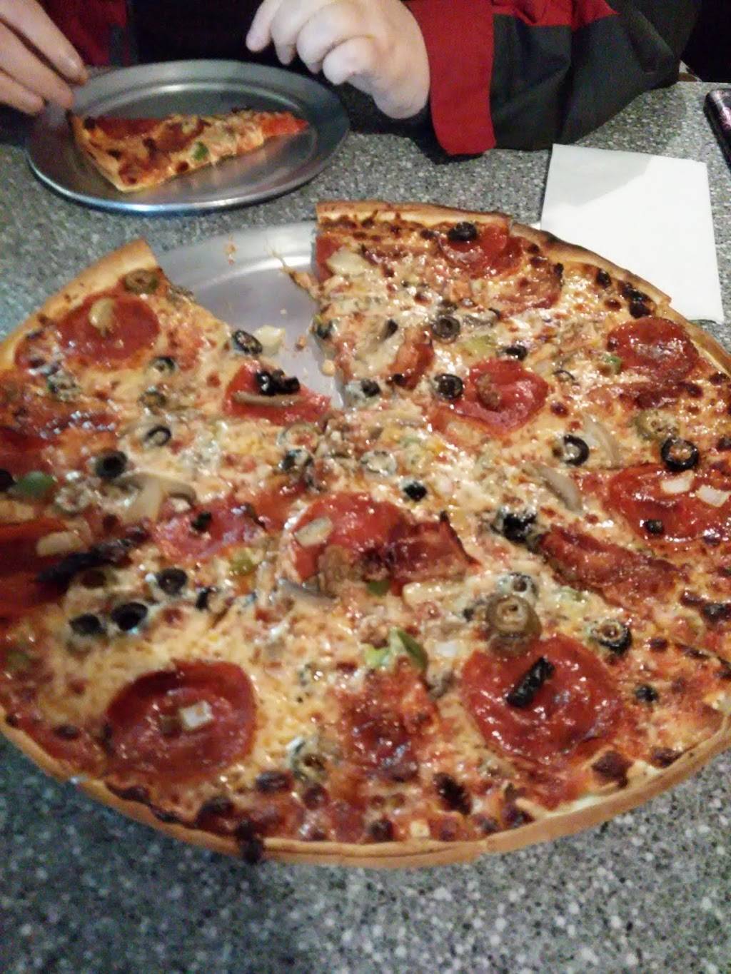 Minuteman Pizza Parlor | restaurant | 7 W 41st St, Sand Springs, OK 74063, USA | 9182411776 OR +1 918-241-1776