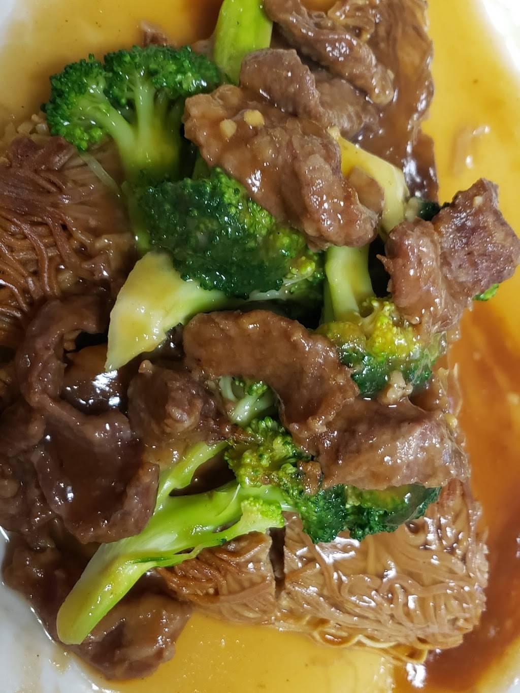 New Lius Chop Suey | restaurant | 1620 N School St, Honolulu, HI 96817, USA | 8088418668 OR +1 808-841-8668