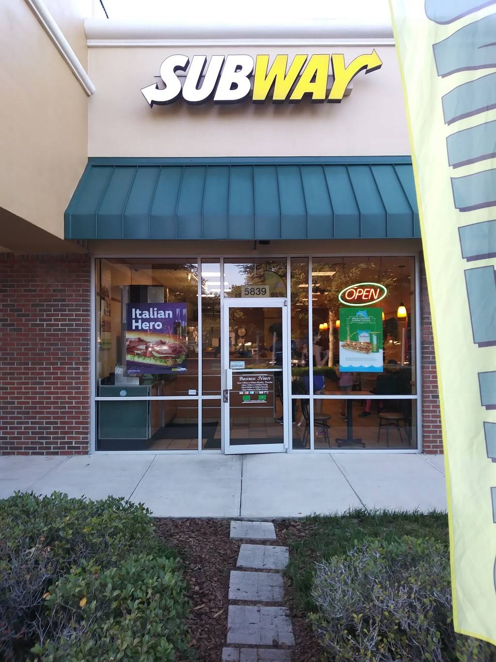 Subway Restaurants | restaurant | 5839 SW 75th Street Suite 107 Phase IIA, Tower Square Shopping Center, Gainesville, FL 32608, USA | 3523777178 OR +1 352-377-7178