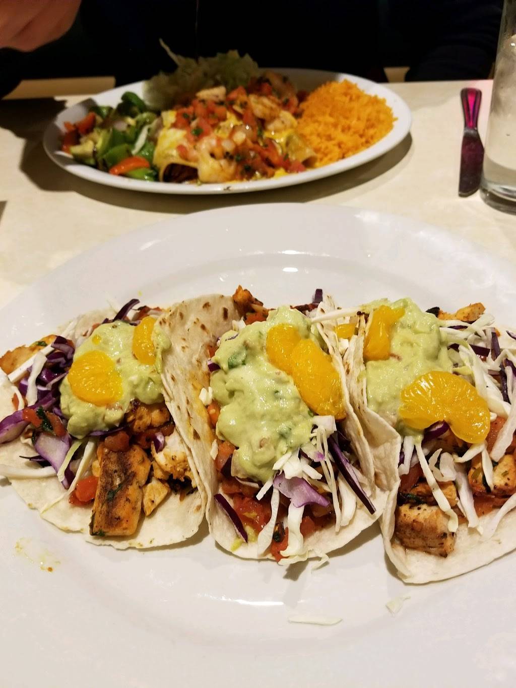 Taco Amigo | restaurant | 2104 Silvernail Rd, Pewaukee, WI 53072, USA | 2625440104 OR +1 262-544-0104