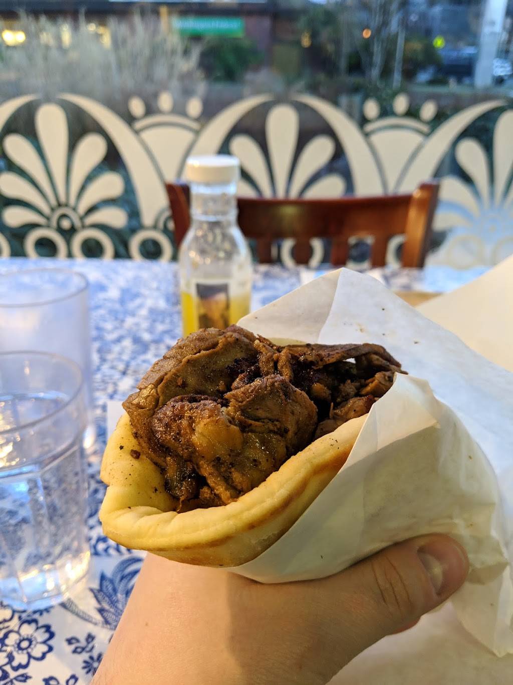 Nikos Gyros Beacon Hill | restaurant | 1636 S McClellan St, Seattle, WA 98144, USA | 2063974986 OR +1 206-397-4986