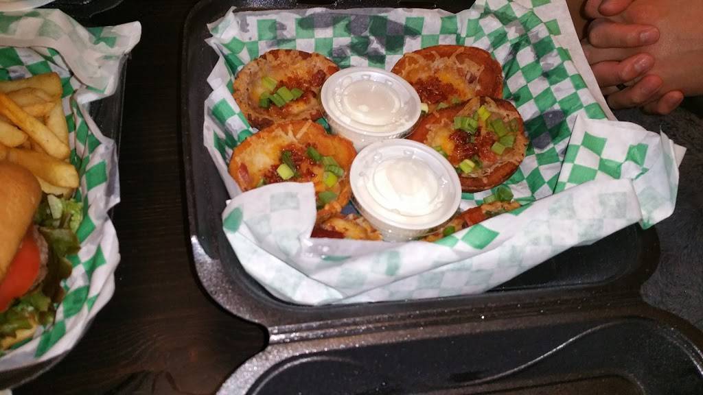 Buckets Grill & Tap | restaurant | 4535 Gunn Hwy, Tampa, FL 33624, USA | 8139602222 OR +1 813-960-2222