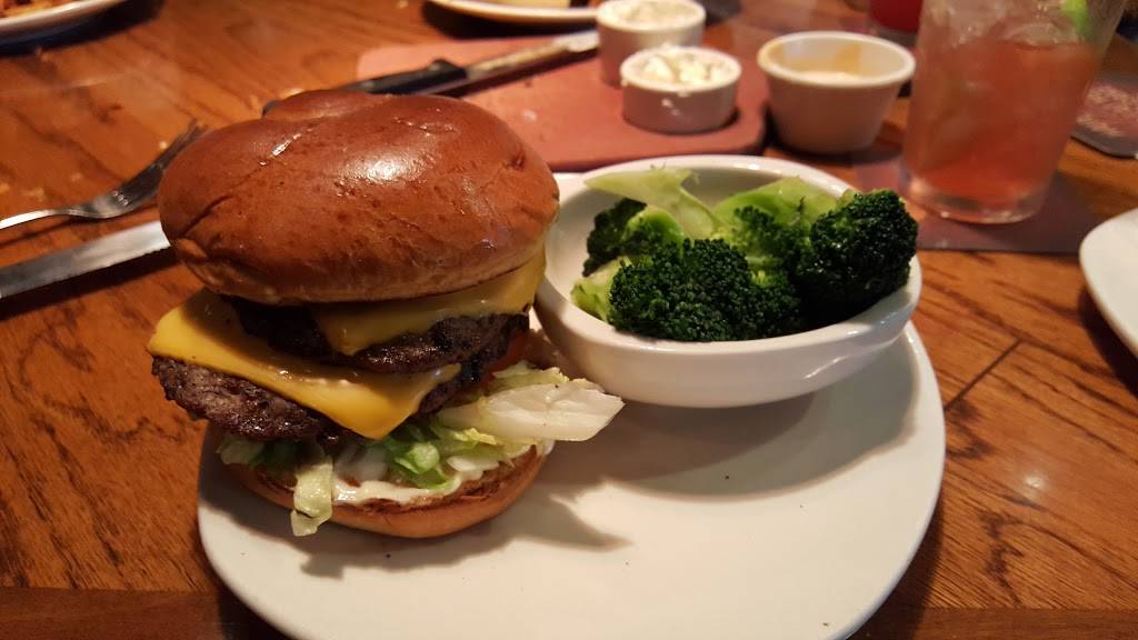 Outback Steakhouse | restaurant | 8240 Montgomery Rd, Cincinnati, OH 45236, USA | 5137935566 OR +1 513-793-5566